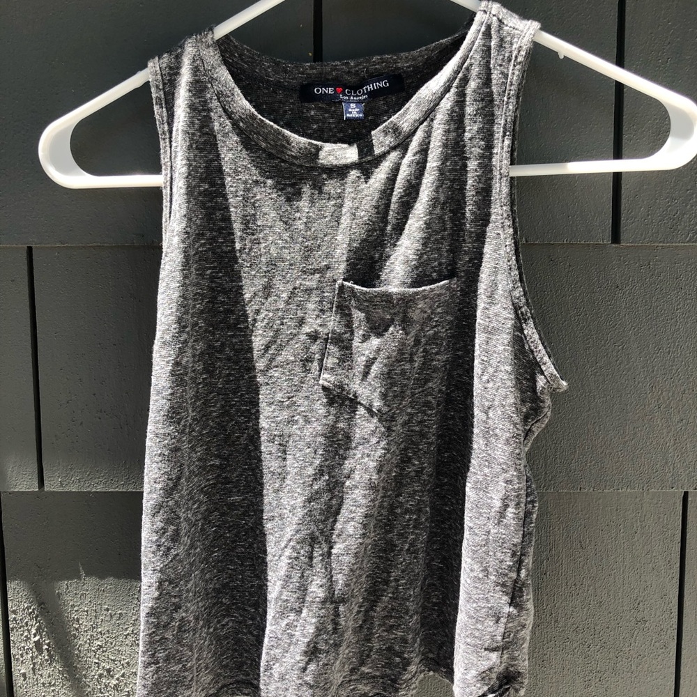 Grey tank top